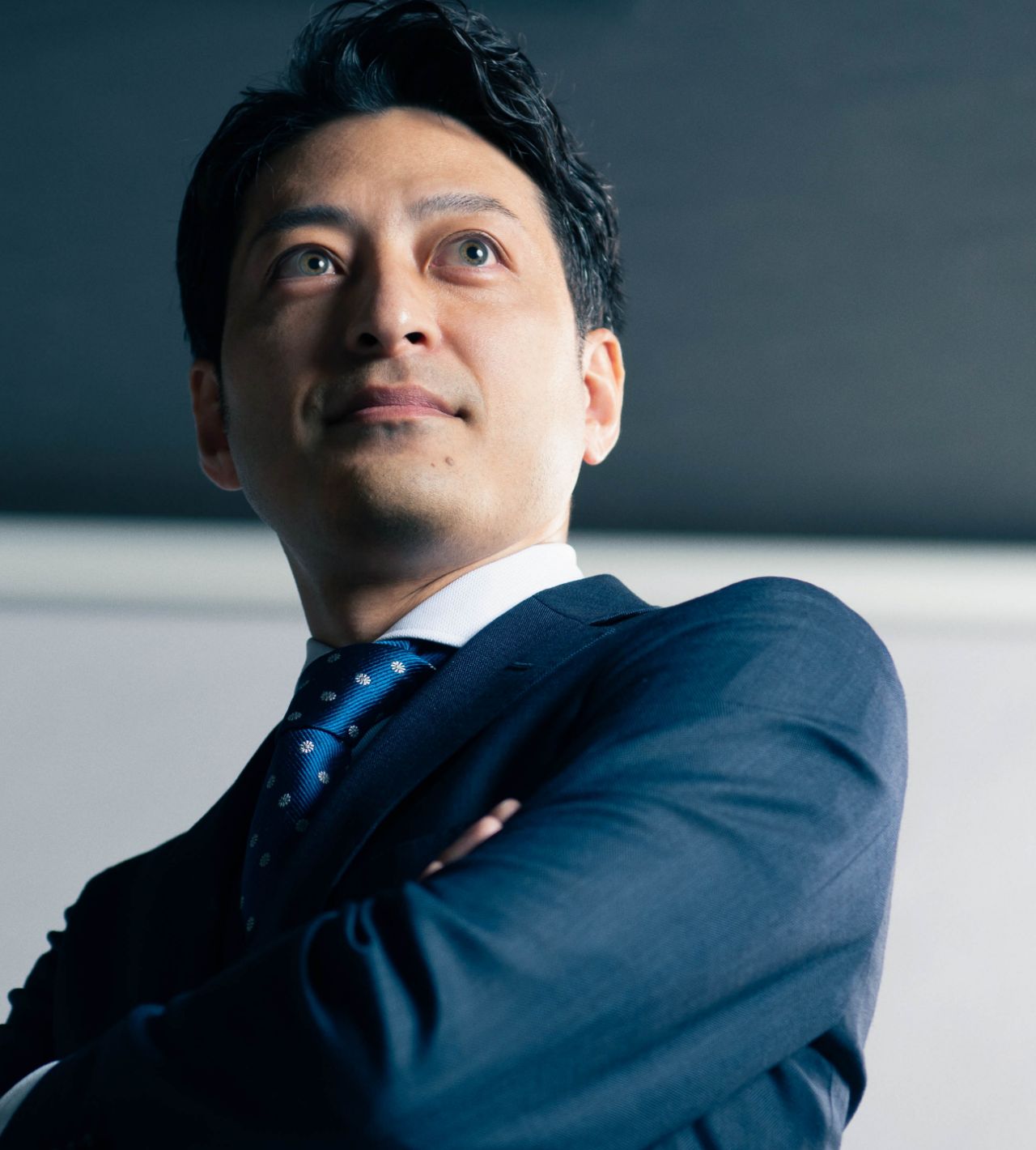 スーツの男性